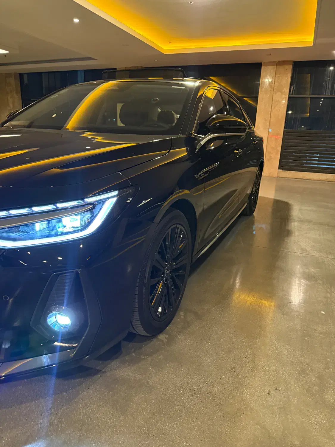 اریزو ۸ مشکی|خودرو سواری و وانت|مشهد, سجاد شهر|دیوار