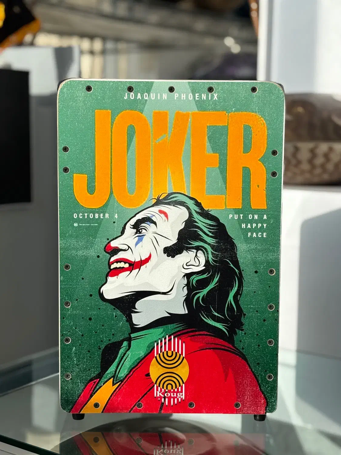 کاخن|درام و پرکاشن|کرج, جهان‌شهر|دیوار