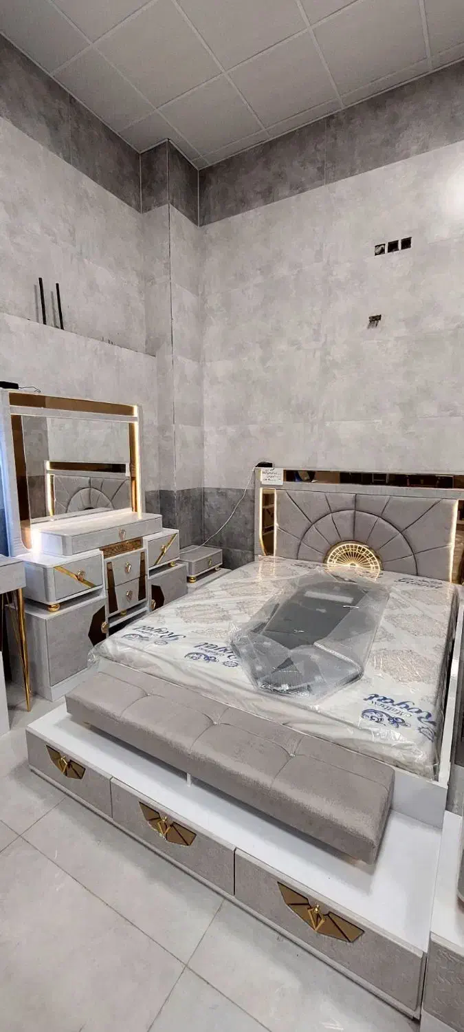 نمایشگاه و تولیدی مبل و سرویس خواب و ملزومات چوبی|مبلمان خانگی و میز عسلی|سنقر, |دیوار