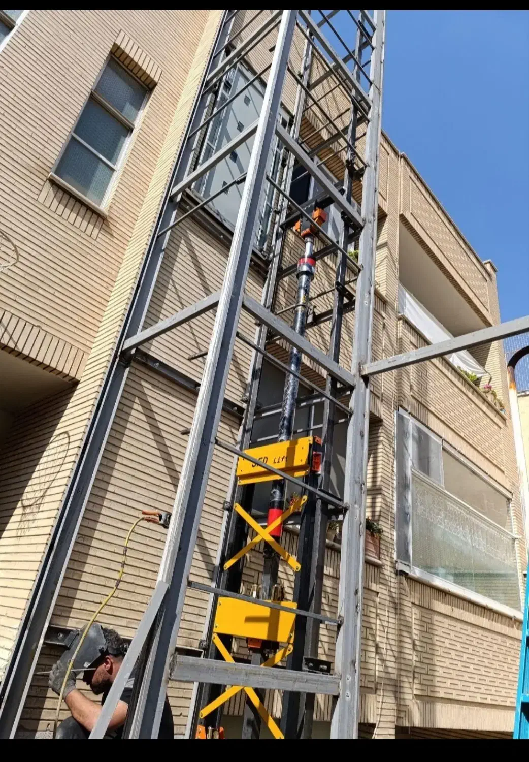 فروش ویژه انواع هوم لیفت و بالابر هیدرولیک|خدمات پیشه و مهارت|یزد, |دیوار