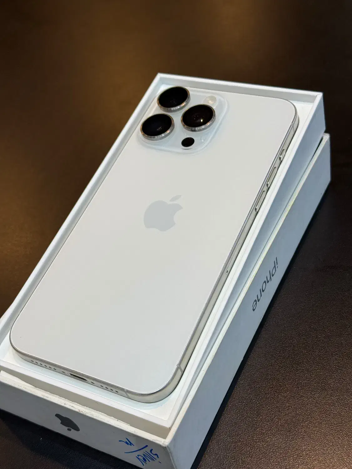 15 پرومکس سفید ۲۵۶ گیگ|موبایل|تهران, صادقیه|دیوار