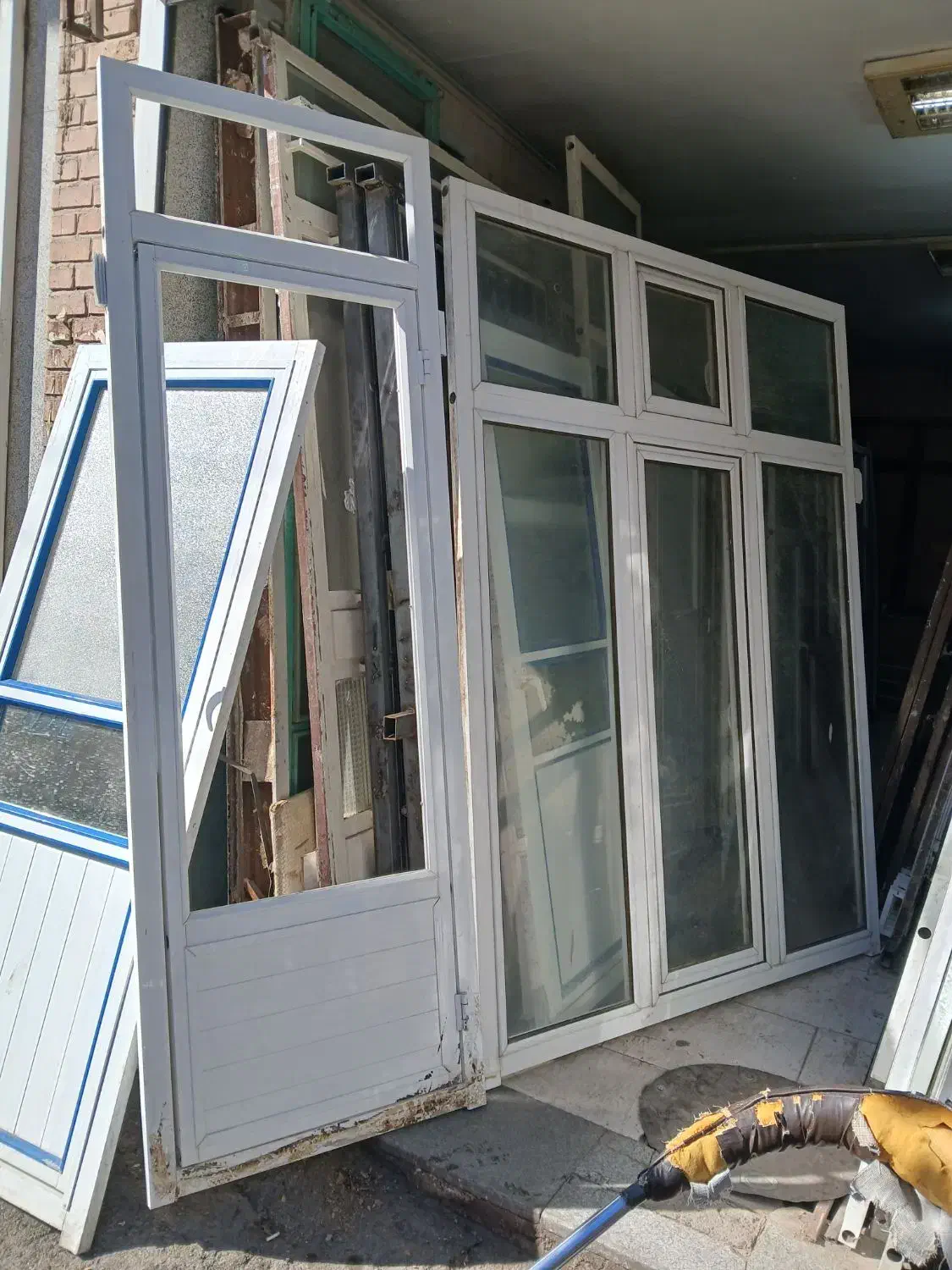 خرید فروش درب پنجره|مصالح و تجهیزات ساختمان|تبریز, |دیوار