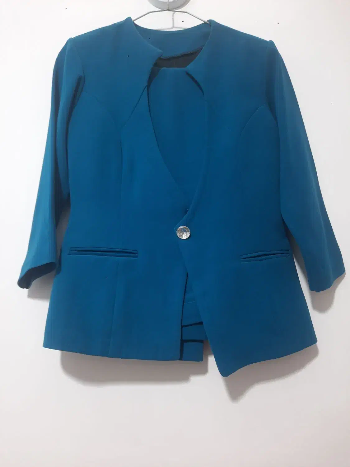 لباس مجلسی|لباس|ایلخچی, |دیوار