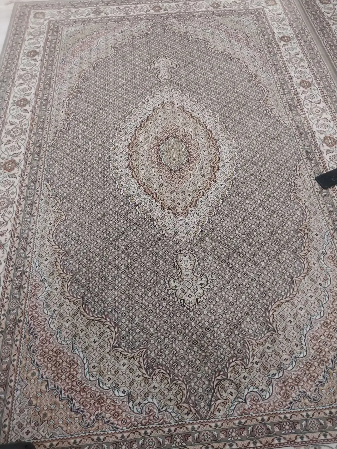 دوعددفرش درحدنو|فرش|ارومیه, |دیوار