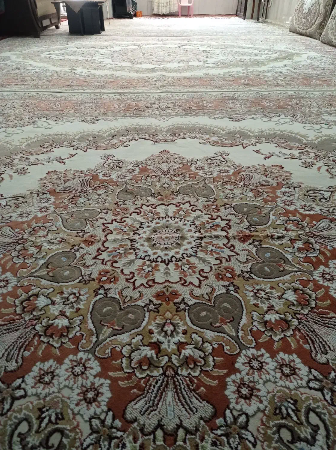 فرش نگین مشهد گل برجسته سالم و بدون هیچ گونه ایراد|فرش|مشهد, پنجتن|دیوار
