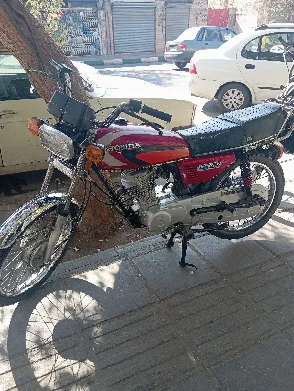 هندا 93|موتورسیکلت|قم, باجک دو|دیوار