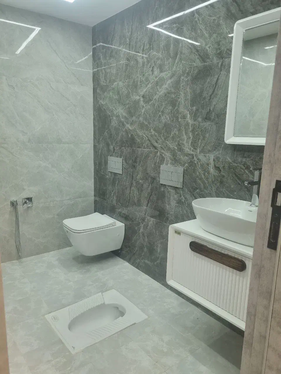 آپارتمان کلید نخورده بر تختی، استخر ، سونا و جکوزی|فروش آپارتمان|بروجرد, |دیوار