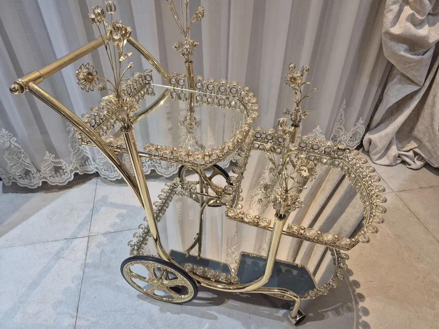 میز بار آیینه کاری شده|بوفه، ویترین، کنسول|کرج, جهانشهر|دیوار