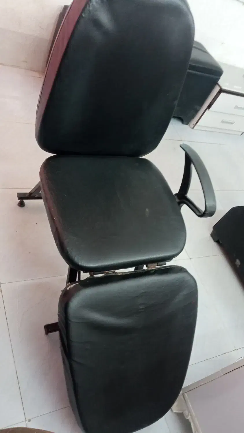 صندلی ارایشگاه|آرایشگاه و سالن‌های زیبایی|همدان, |دیوار