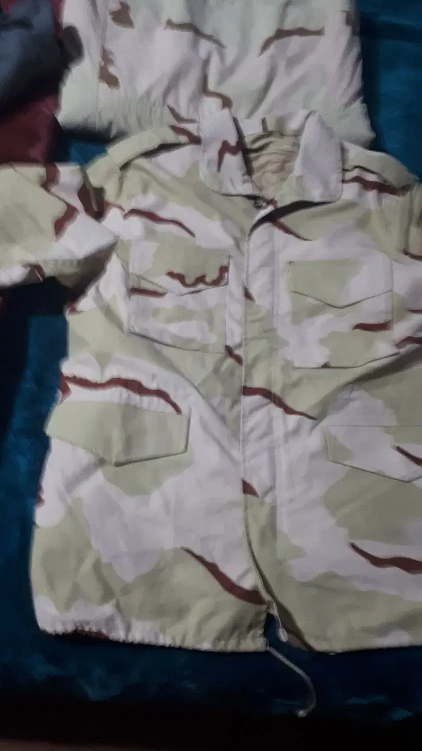 کلاه و لباس و اورکت مرزبانی|لباس|گناباد, |دیوار