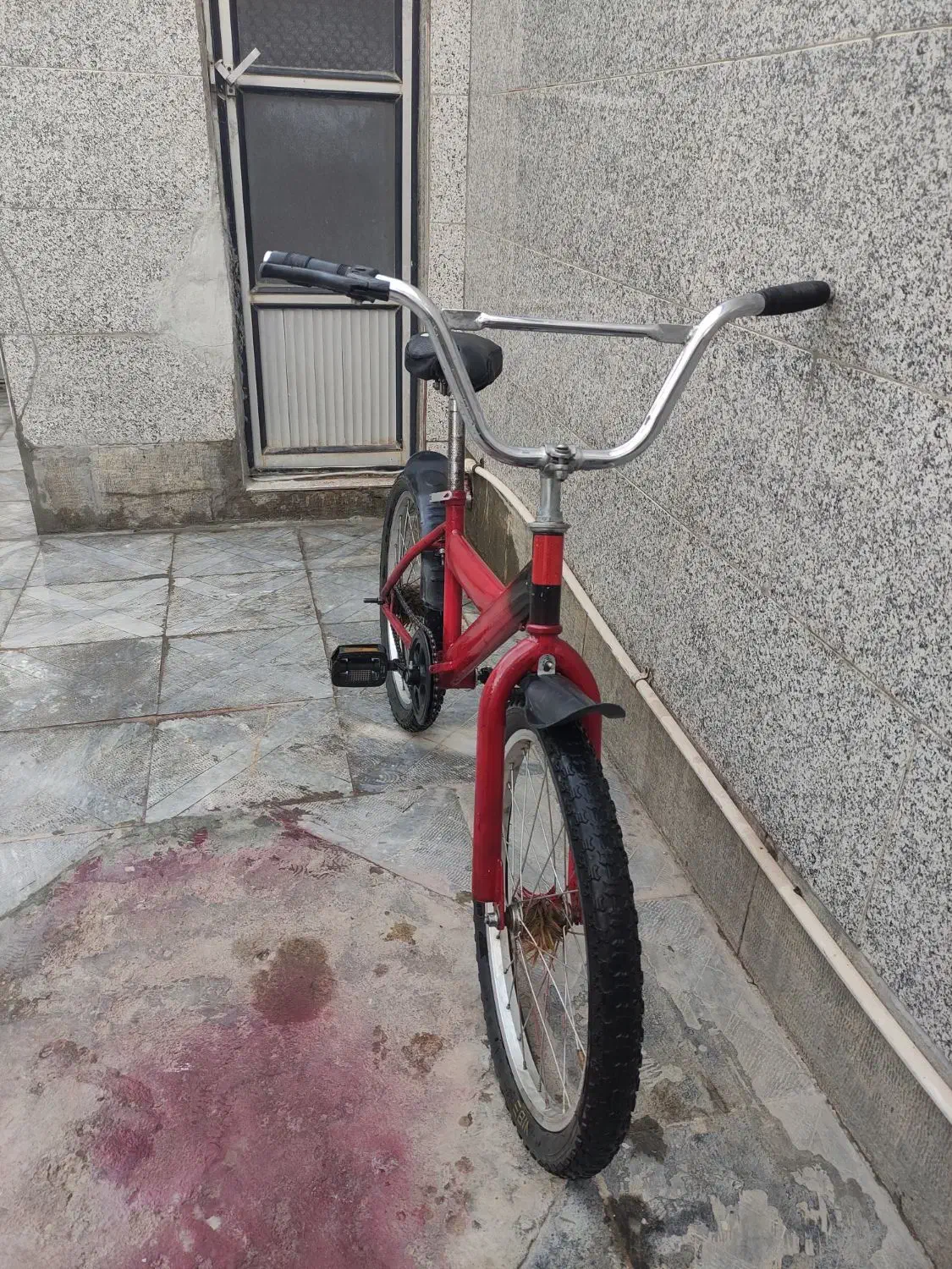 دوچرخه 20|دوچرخه، اسکیت، اسکوتر|بروجن, |دیوار