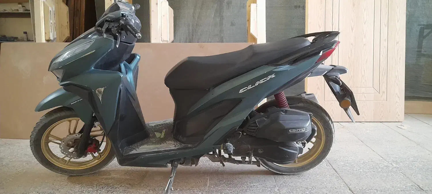 فروش موتورکلیک لا کاغذی  مدل ۴۰۱  سالم|موتورسیکلت|ابریشم, |دیوار