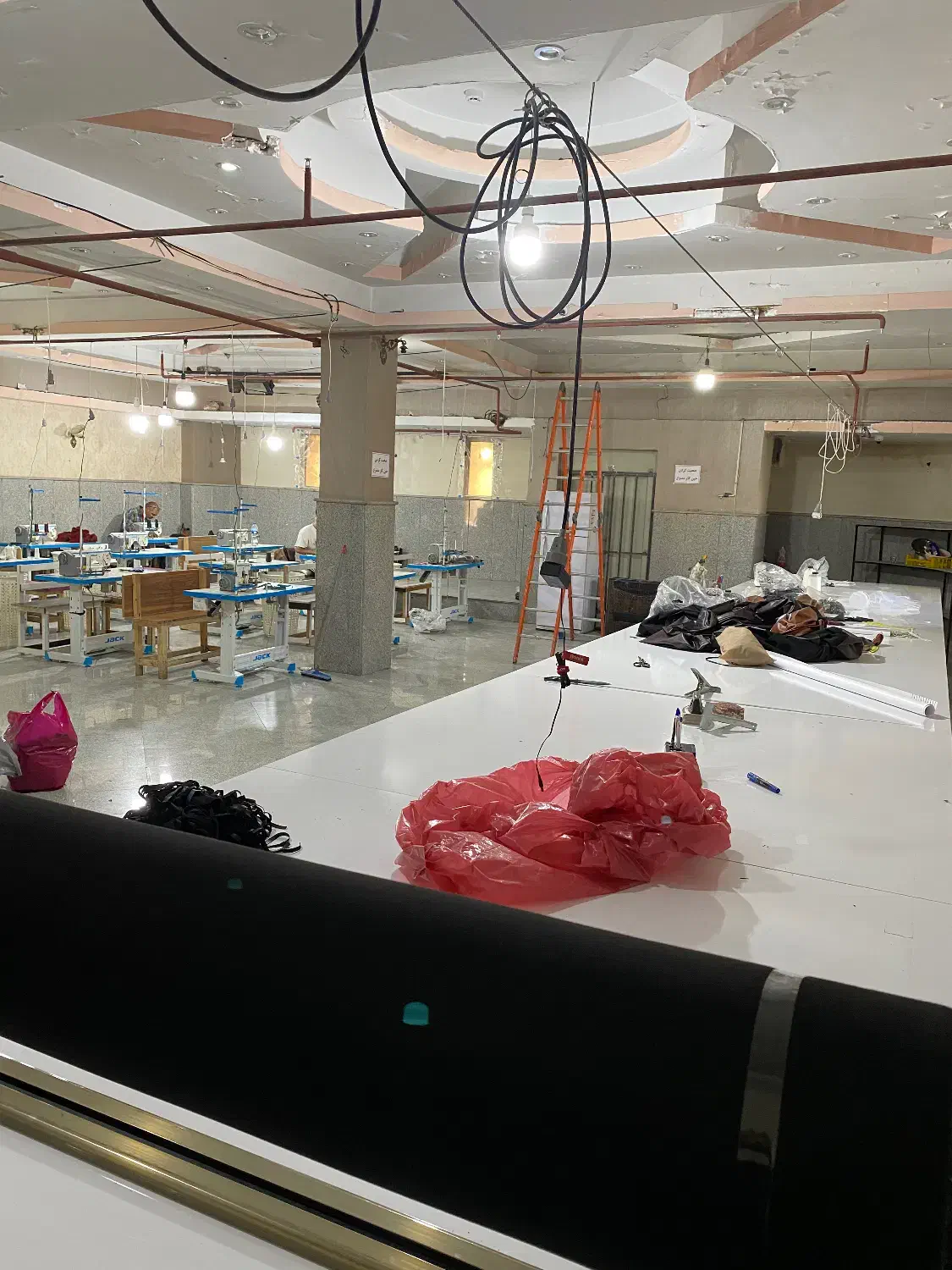 انواع خدمات برش و دوخت مانتو پالتو کاپشن زنانه|خدمات پیشه و مهارت|تهران, زهتابی|دیوار