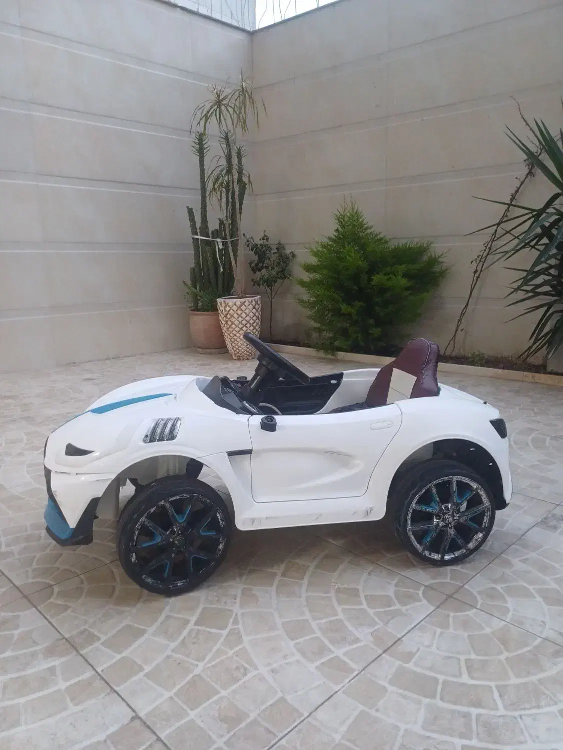 ماشین شارژی|اسباب‌بازی بچه|لاهیجان, شقایق|دیوار