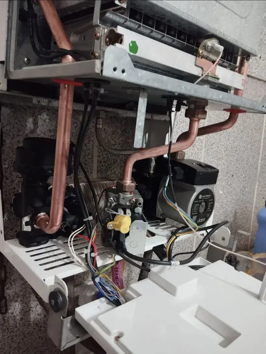 سرویس کاروتعمیر پکیج ایران و بوتان..و آبگرمکن|آبگرمکن، پکیج، شوفاژ|رباطکریم, رباطکریم|دیوار