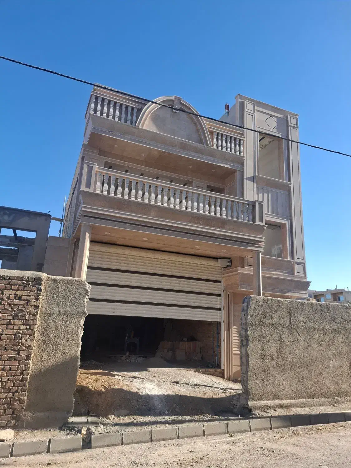 اجرای تمامی کار سنگ نما|خدمات پیشه و مهارت|نهاوند, |دیوار