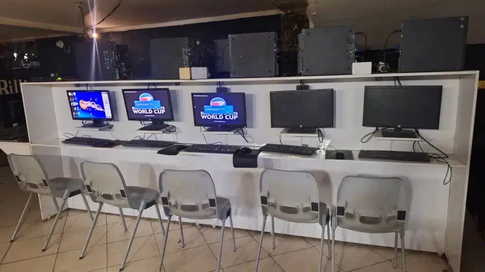 فروش یازده عدد کامپیوتر گیمینگ رام هشت|رایانه رومیزی|ایذه, |دیوار