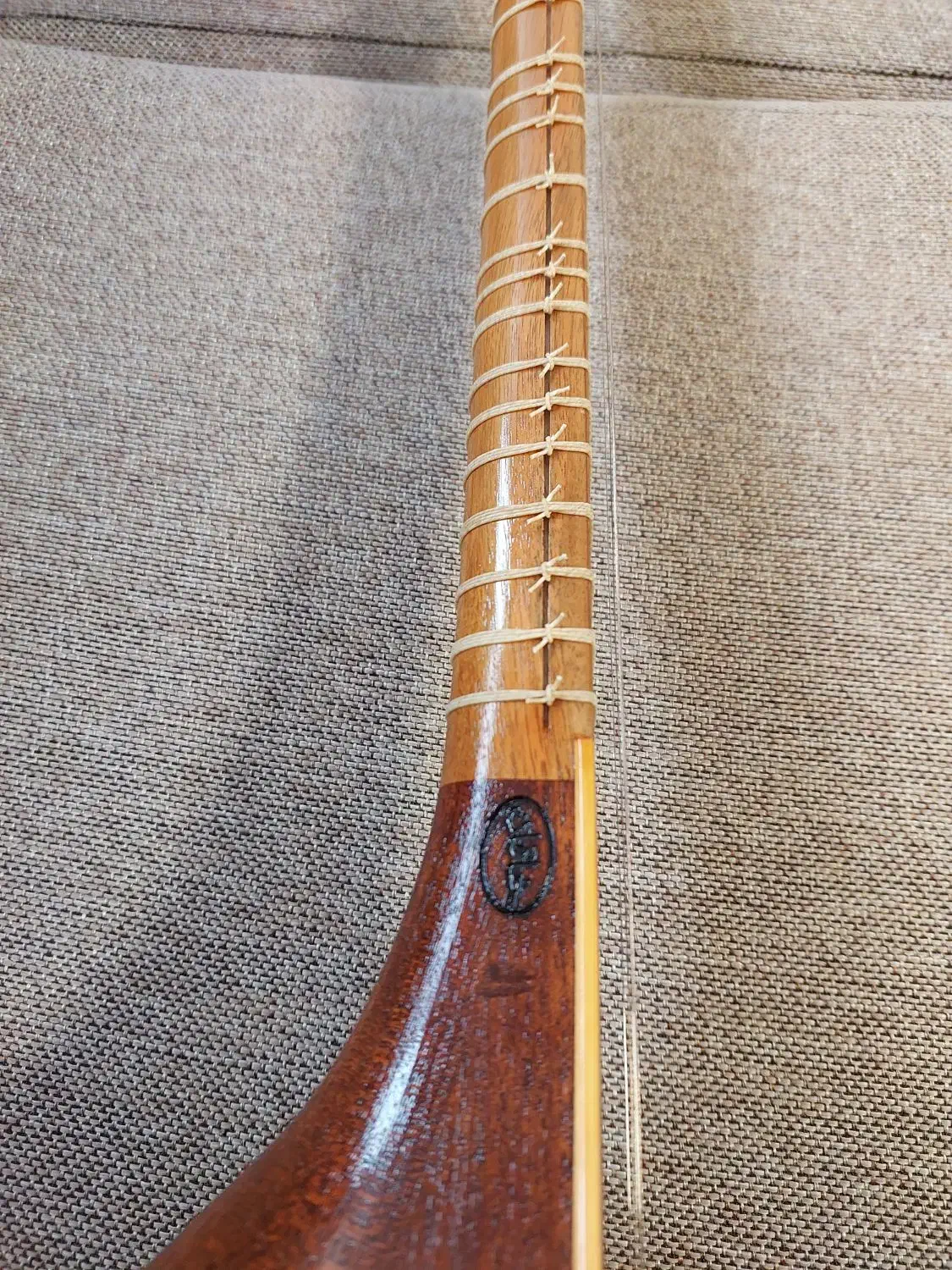 سه تار خاقان (پیشان) الگوی هاشمی|سازهای سنتی|تهران, شهران جنوبی|دیوار