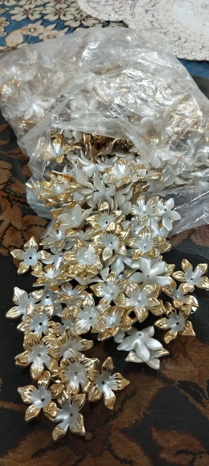 گل و برگ کریستالی|گل مصنوعی|سبزوار, امیر کبیر|دیوار