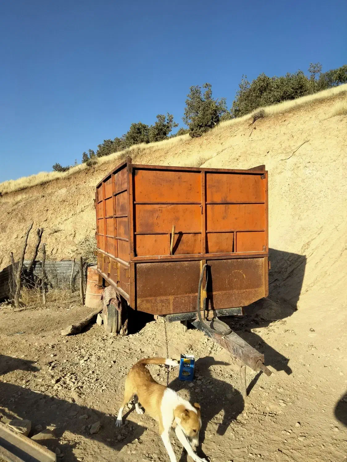 تریلی|خودرو سنگین|زمکان, |دیوار