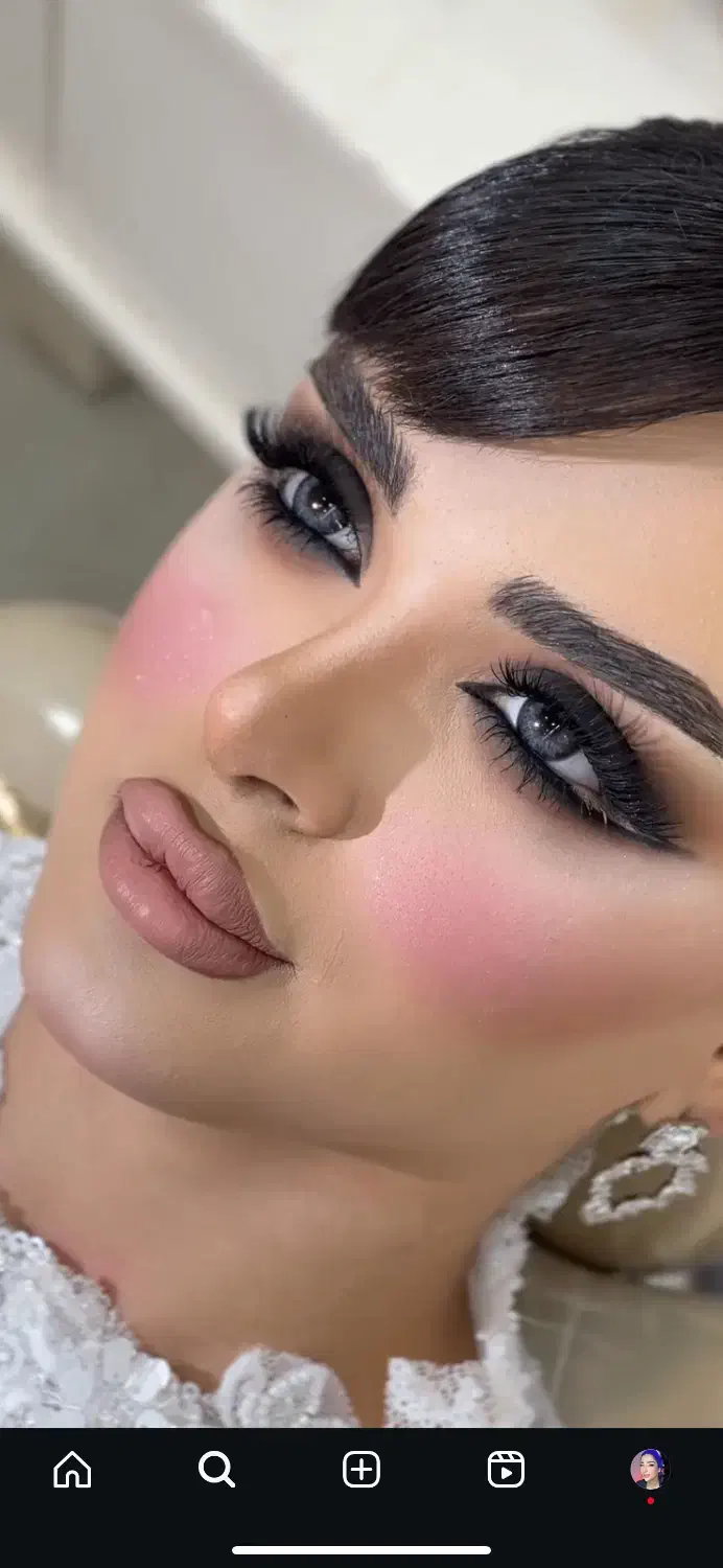 میکاپ همراه با شینیون با قیمت استثنائی|خدمات آرایشگری و زیبایی|اردبیل, |دیوار