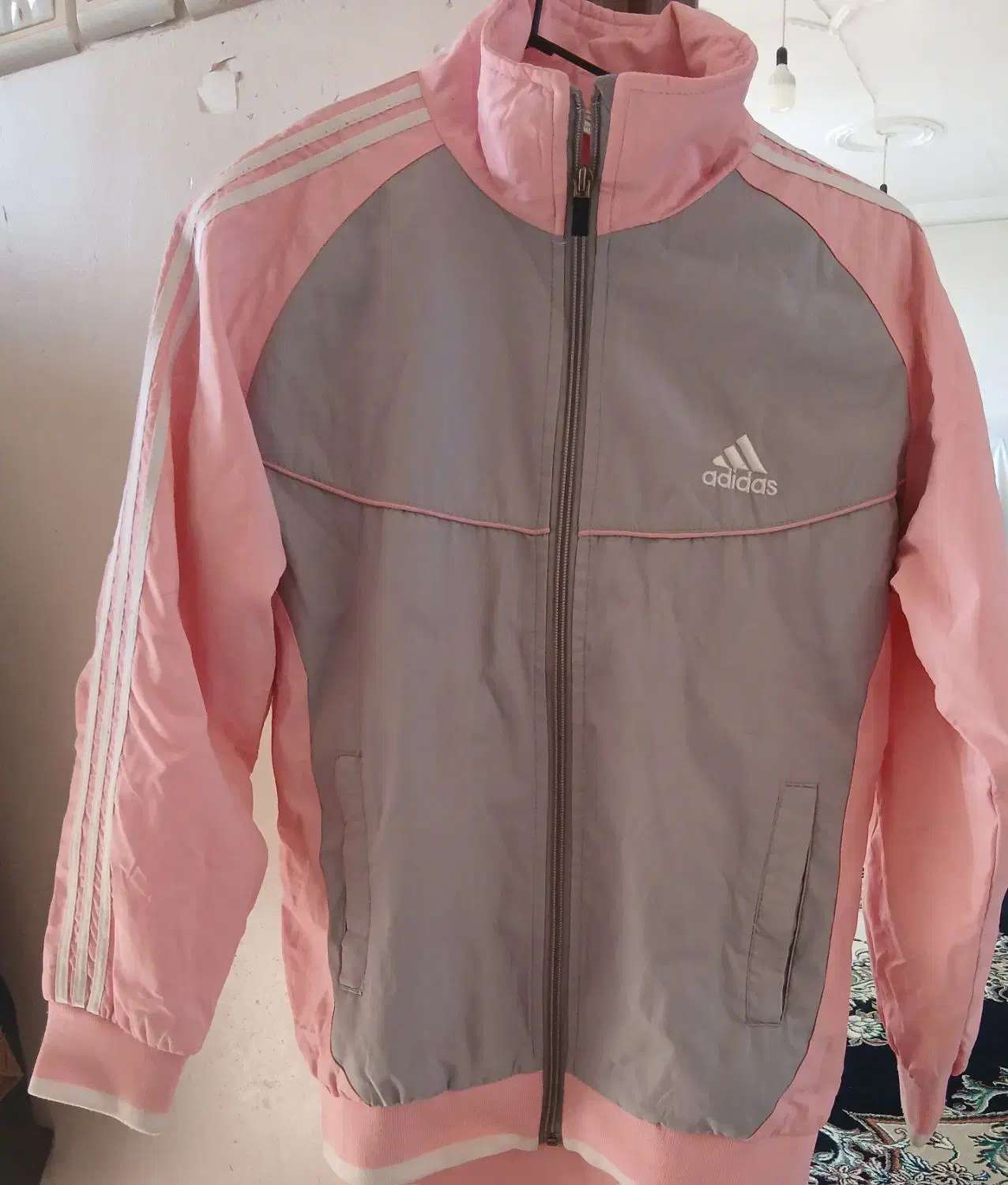 لباس ورزشی|تجهیزات ورزشی|بردسیر, |دیوار