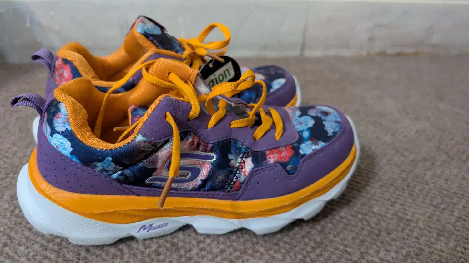 کفش اسکیچرز|کیف، کفش، کمربند|اصفهان, دانشگاه اصفهان|دیوار