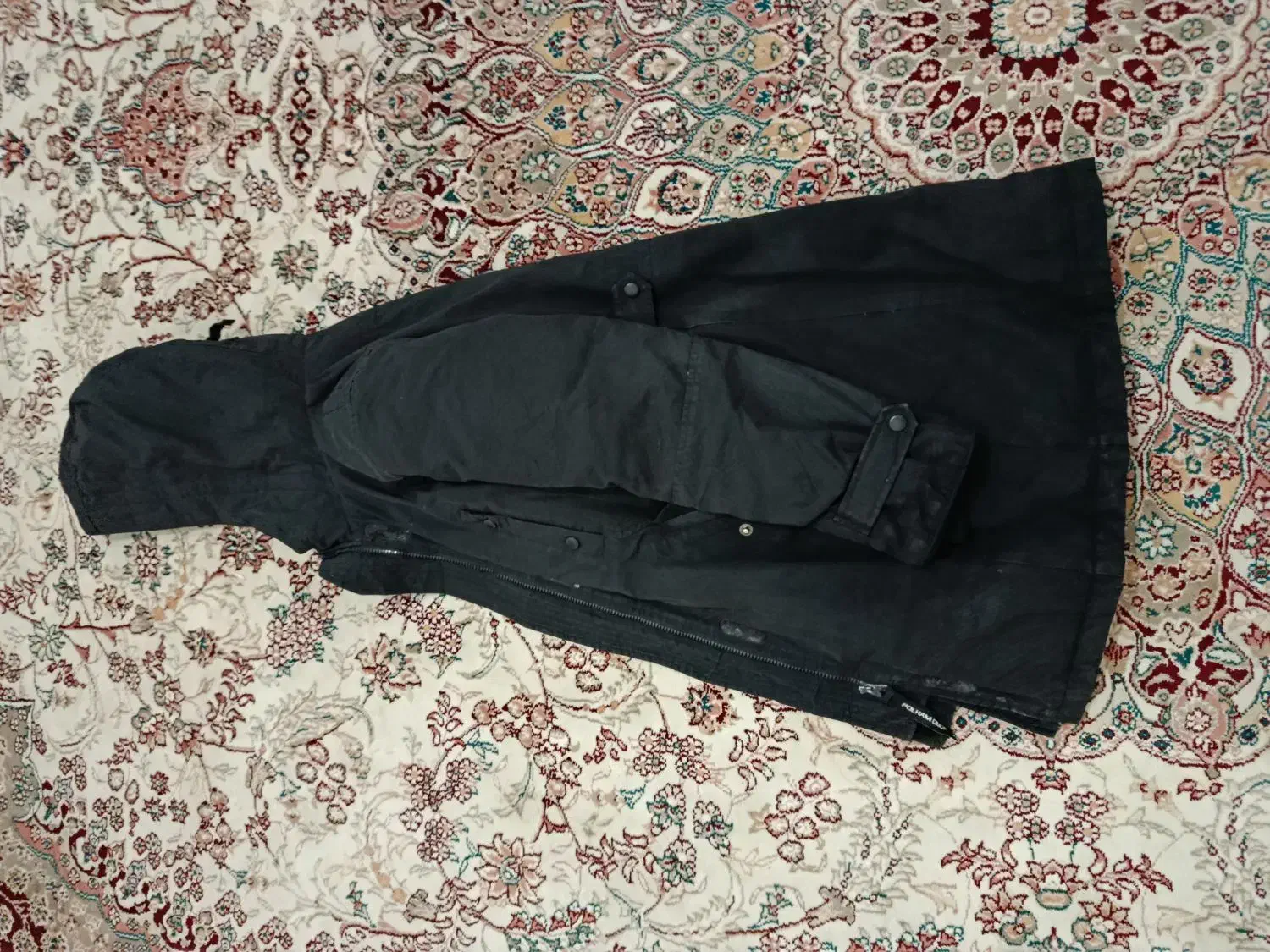 کوت فروشی|لباس|قروه, |دیوار