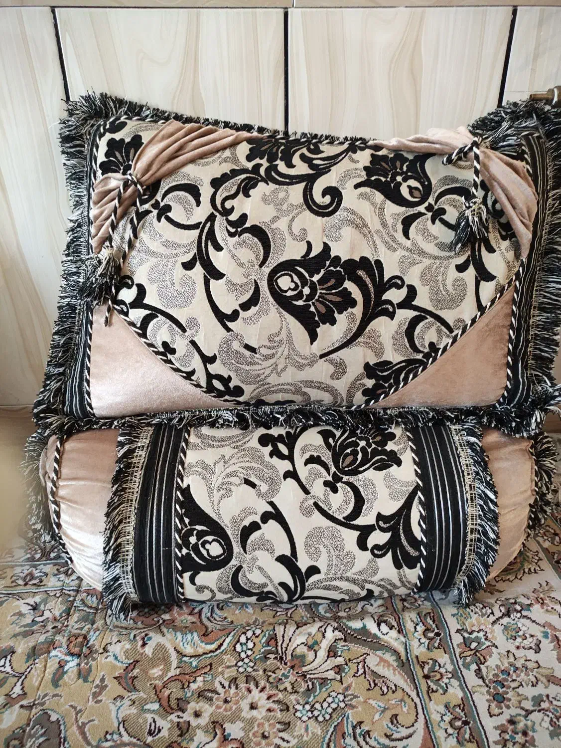 بالشت|پشتی|یاسوج, |دیوار