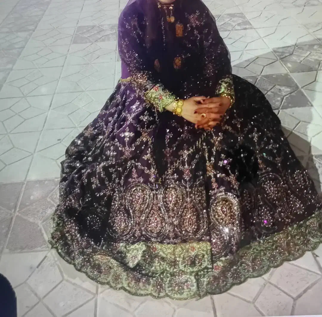 لباس محلی|لباس|شیراز, فرهنگ شهر|دیوار