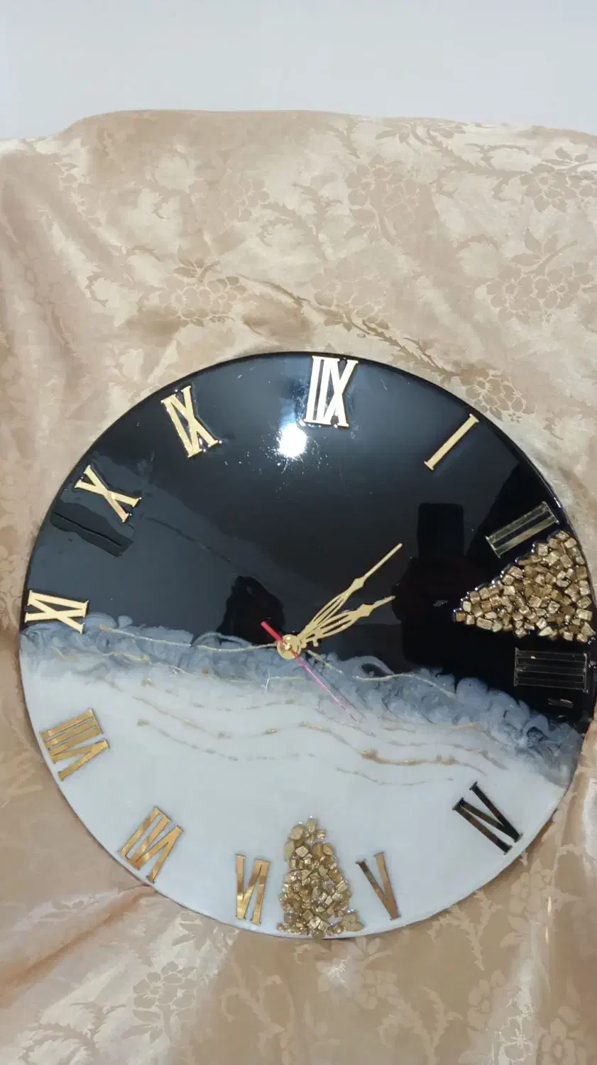 ساعت رزینی ستاره بانو|ساعت دیواری و تزئینی|شیراز, محراب|دیوار