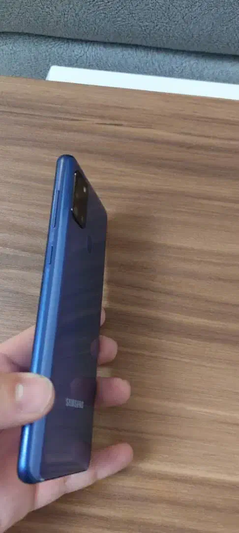 گوشی a21sسامسونگ|موبایل|رباط‌کریم, رباط‌کریم|دیوار