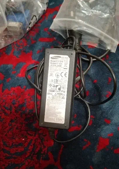 یک عدد آداپتور ویک عدد کابل مانیتور کاملا نو|قطعات و لوازم جانبی رایانه|اهواز, منازل کارون|دیوار