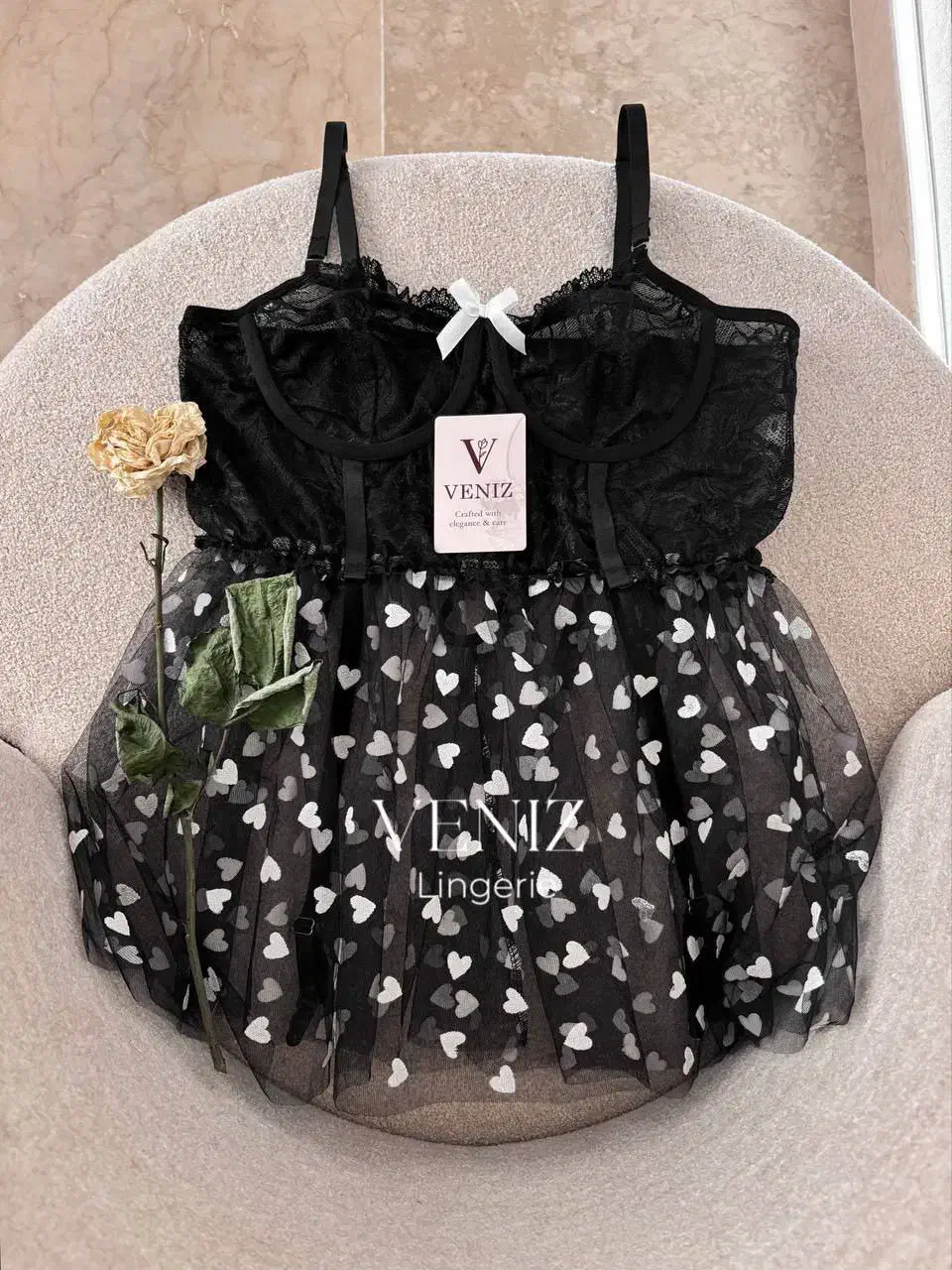 لباس خواب|لباس|اصفهان, برازنده|دیوار