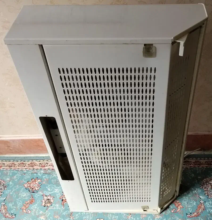 هود سالم|هود|قم, باجک سه|دیوار