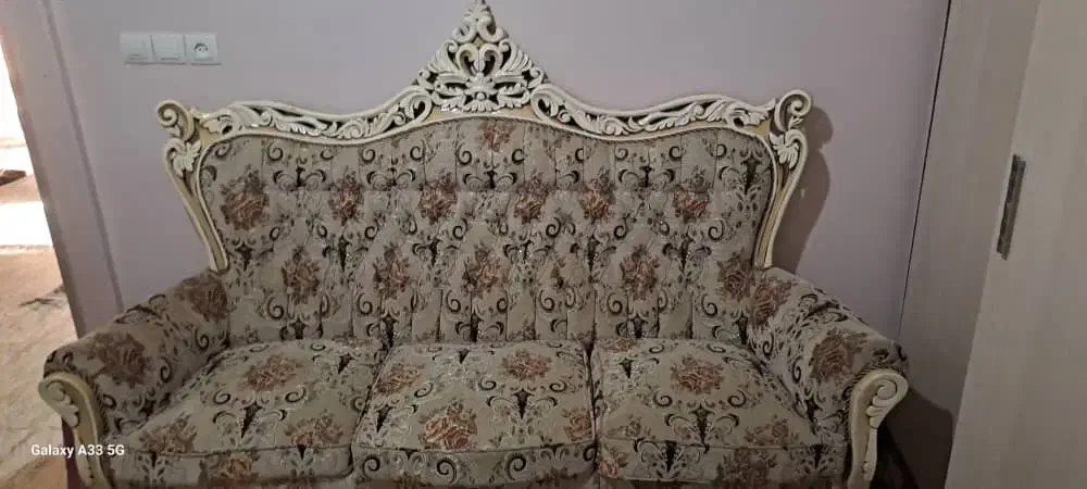 مبل 9 نفر سلطنتی با پارچه خارجی|مبلمان خانگی و میز عسلی|اصفهان, باغ دریاچه|دیوار