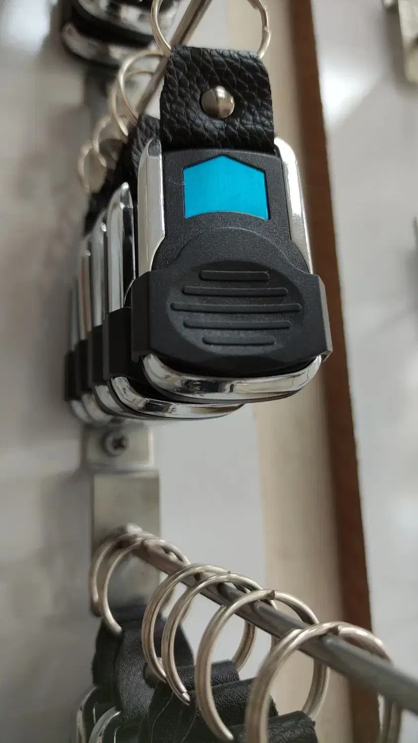 فروش انواع ریموت/دزدگیر خودرو و اماکن ریموت کرکره|قطعات یدکی و لوازم جانبی|شاهرود, |دیوار