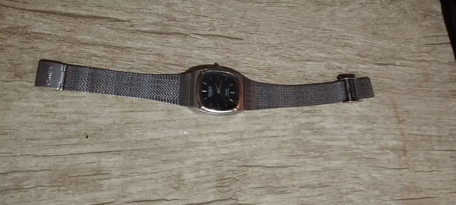 ساعت مچی اومکس|ساعت|شاهین‌شهر, شهرک گلدیس|دیوار