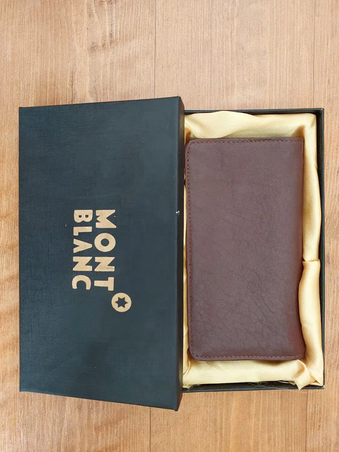 کیف پول چرم برند mont blanc|کیف، کفش، کمربند|قزوین, |دیوار