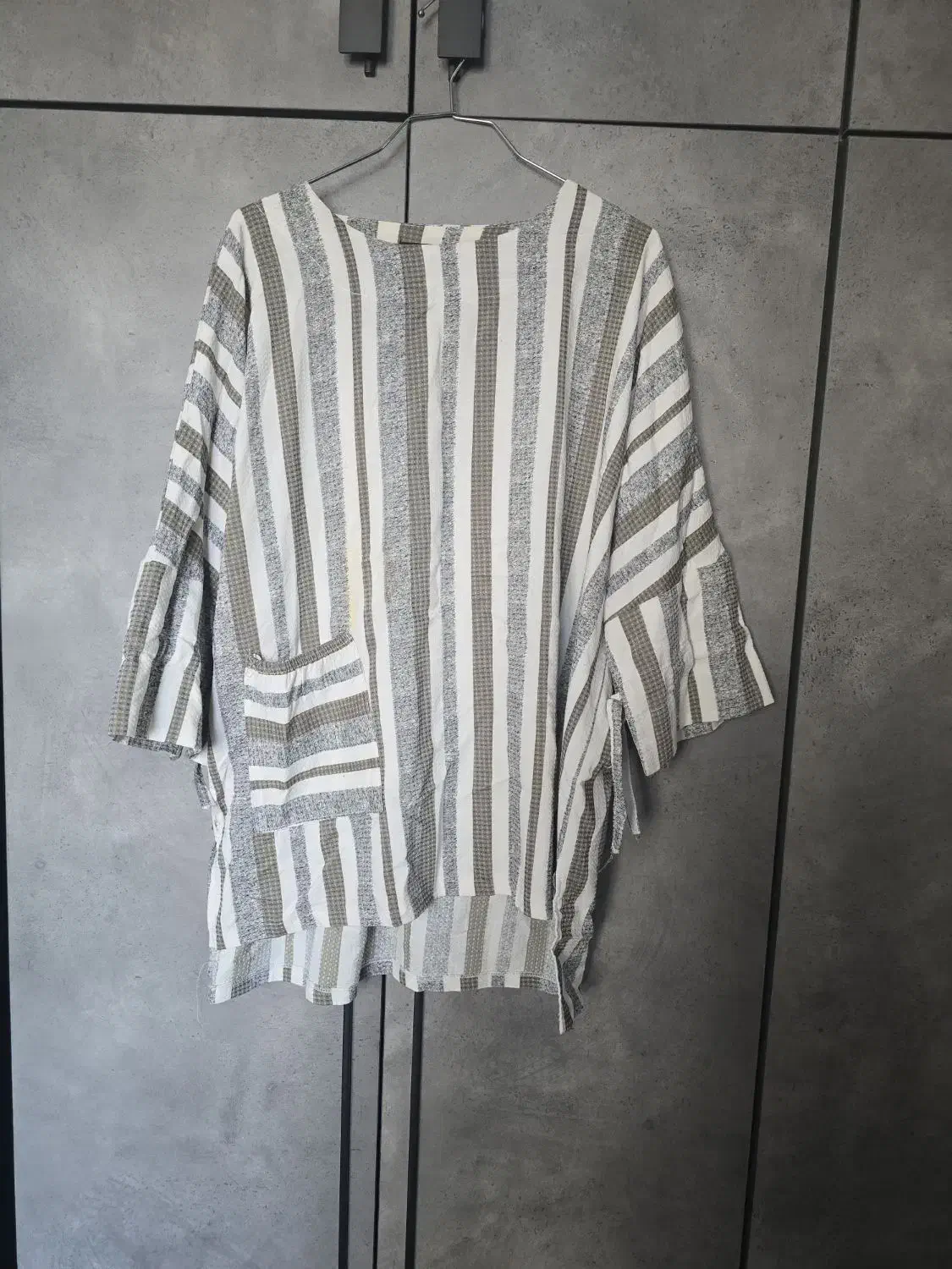 تونیک(شومیز)|لباس|رشت, سعدی (تختی)|دیوار