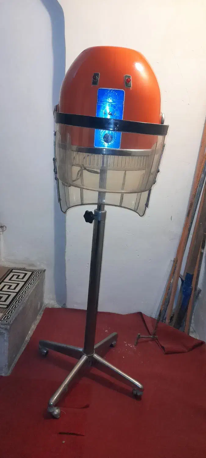 سشوارکلاهی ارایشگاه|آرایشگاه و سالنهای زیبایی|بروجرد, |دیوار