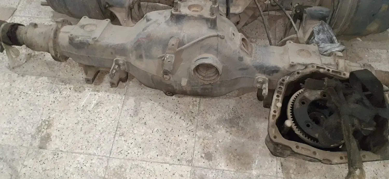 گیربکس ولوو و اف ام۰ ومحورکامل اف ام۹|قطعات یدکی و لوازم جانبی|اصفهان, خانه اصفهان|دیوار