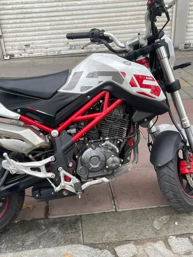 بنلی۱۳۵|موتورسیکلت|تهران, نصرت|دیوار