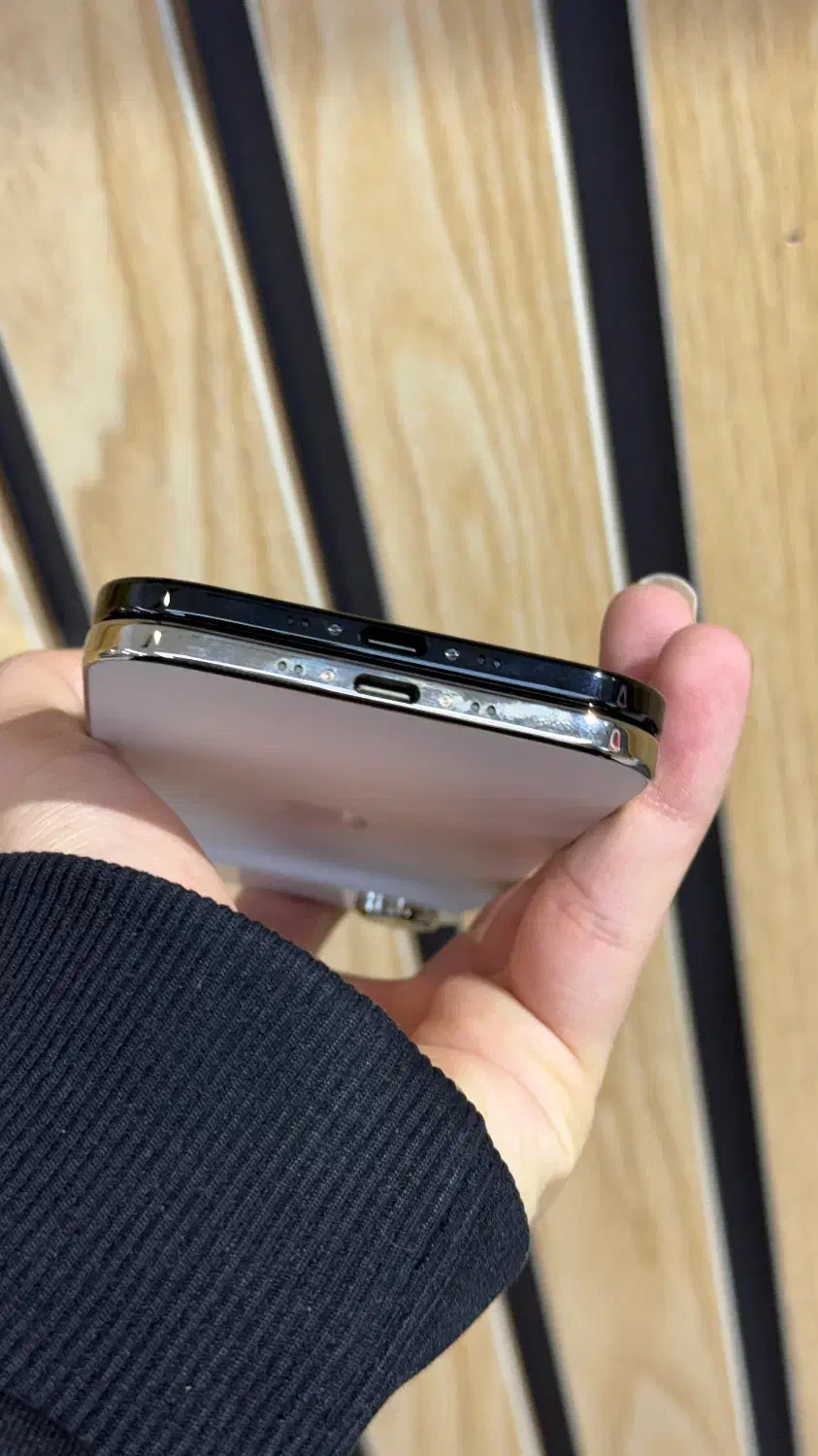 Iphone 17 air|موبایل|تهران, درختی|دیوار