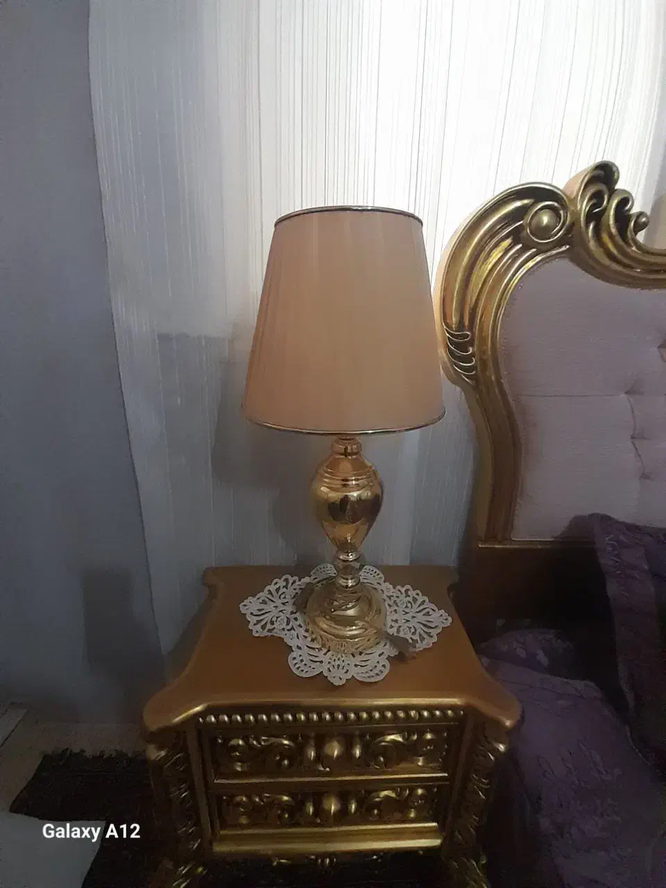 آباژور طلایی رنگ ثابت|چراغ خواب و آباژور|مشهد, رستگار|دیوار