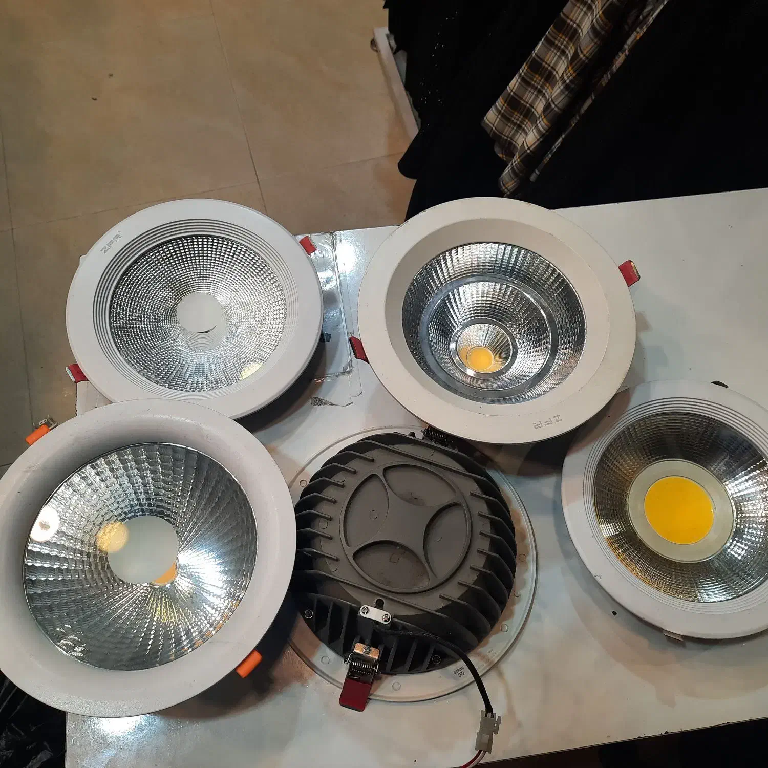 لامپ zfr اصلی|لامپ و چراغ|مشهد, طلاب|دیوار