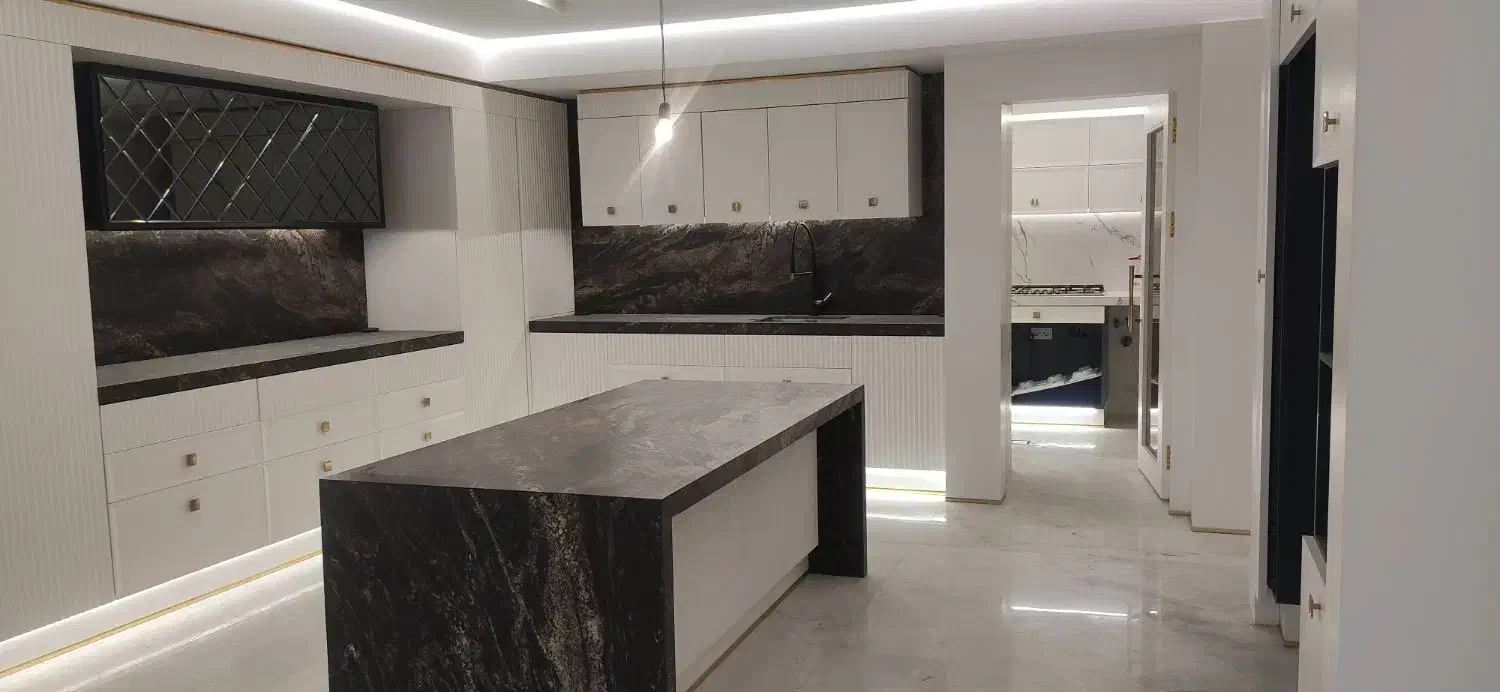 آپارتمان ۳۵۰ متری ۴ خواب نوساز|اجارهٔ آپارتمان|اصفهان, باغ زرشک|دیوار