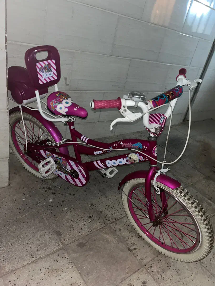 دوچرخه دخترانه درحد سایز 20|دوچرخه، اسکیت، اسکوتر|اسلام‌شهر, شهرک الهیه|دیوار