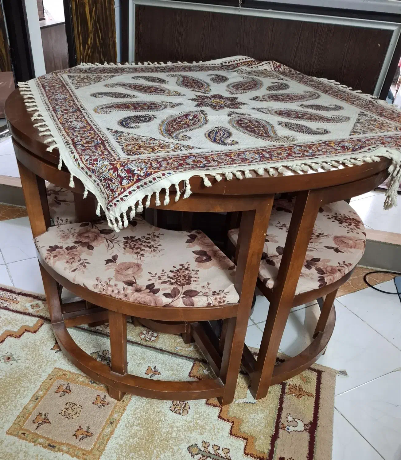 میزناهازخوری کمجابین ۳ تا ۲ونیم|میز و صندلی غذاخوری|پیشوا, |دیوار