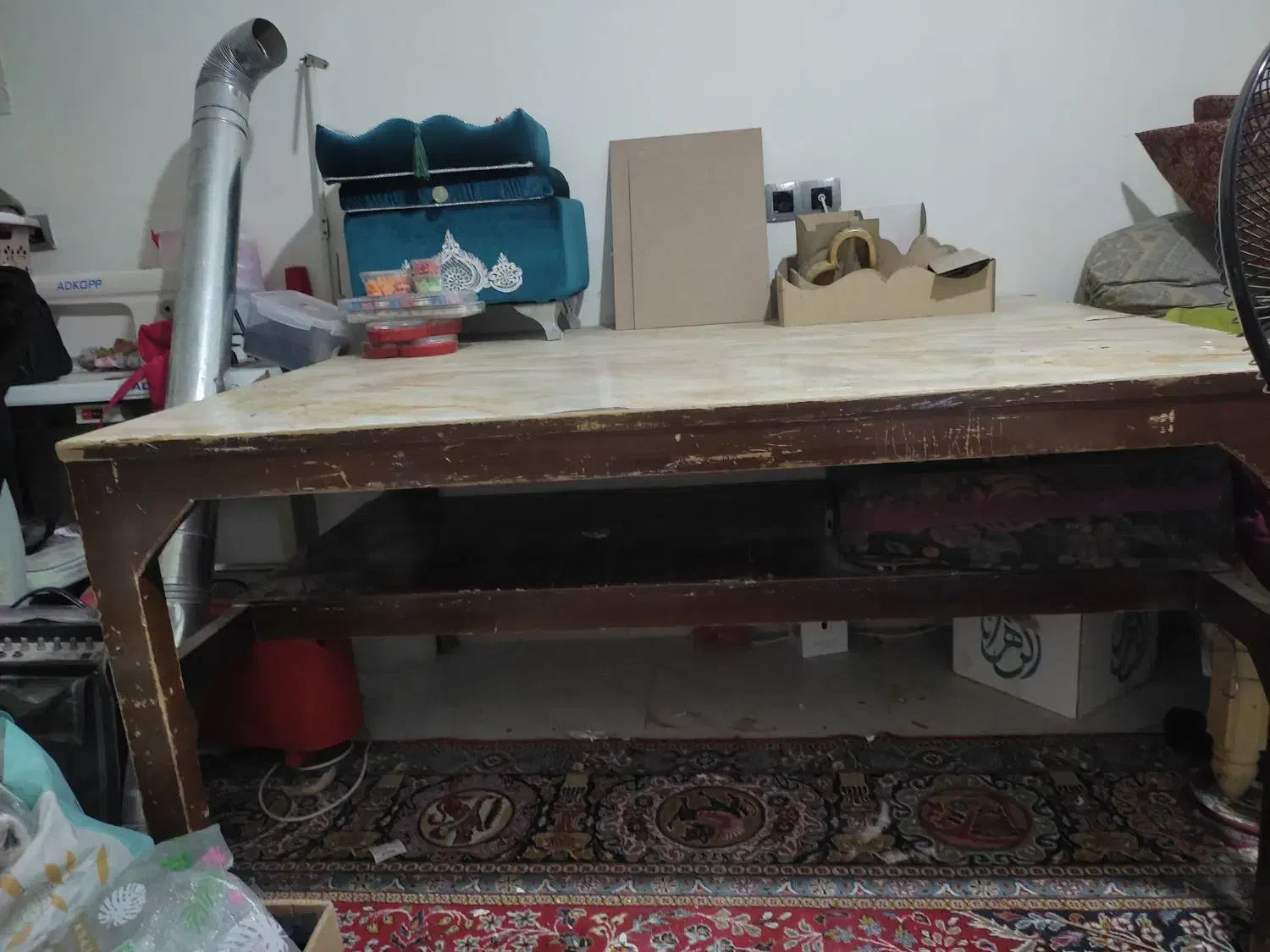 میز چوبی بزرگ|لوازم خیاطی و بافتنی|قم, دورشهر|دیوار